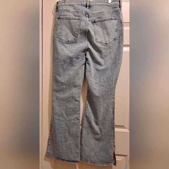 NWT Old Navy Higher High-Rise Flare Jeans Size 14 - Picture 2 of 6